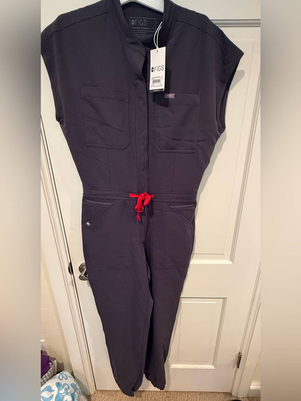 NWT Figs Women's Rafaela Gray Charcoal Cargo Scrub Jumpsuit Joggers Small